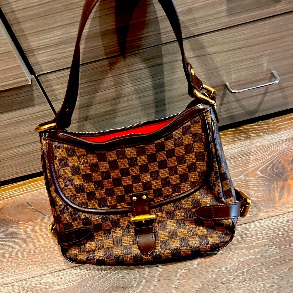 Women shoulder bag